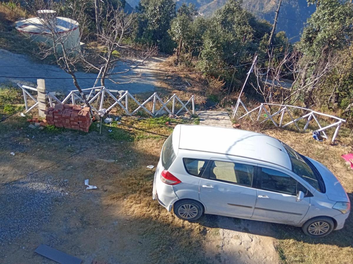In Apple Estate Kanatal - Himalayan View Resort With Courteous Staff Eksteriør billede